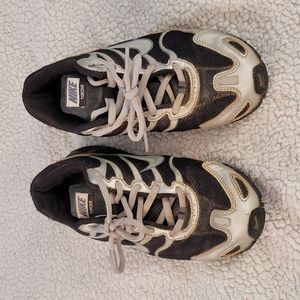 Nike Torch4 Boy's Sneakers Size 3Y